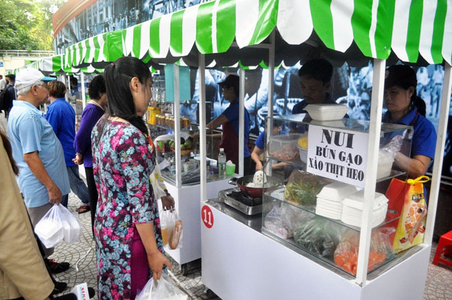 ẩm-thực-hàng-rong-quận-1-tây-ninh24h (3).jpg