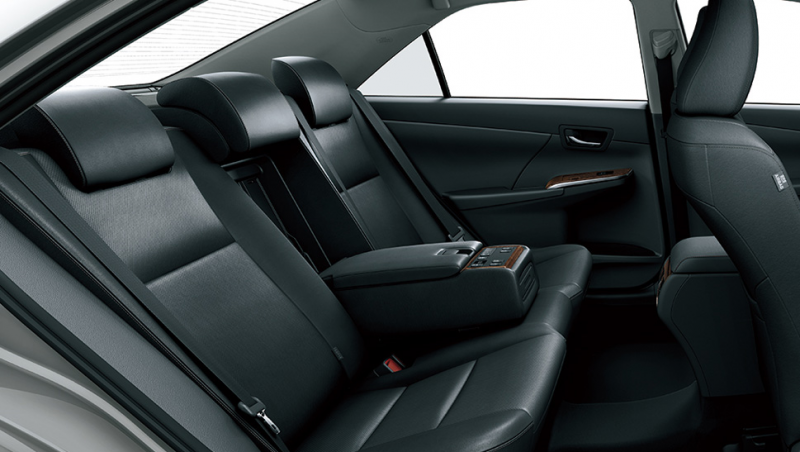 toyota-camry-2016-gia-ưu-đai-toyota-saigon (5).png