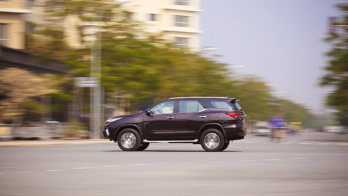 toyota-fortuner-2017-tay-ninh-24h (2).jpg