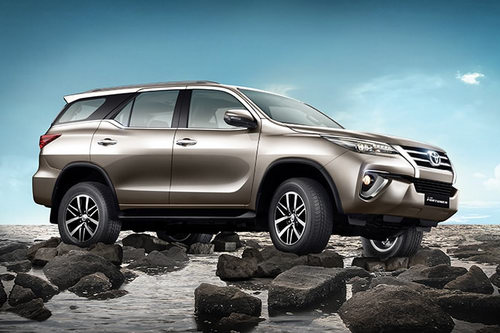 toyota-viet-nam-giam-gia-tay-ninh-24h (1).jpg